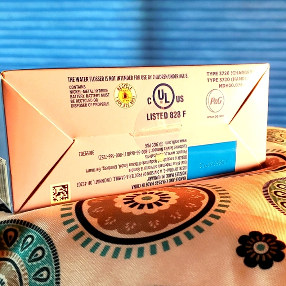 ORAL-B Water Flosser Advanced Portable Oral Irrigator Handle with 2 Nozzles -NIB - Picture 10 of 11